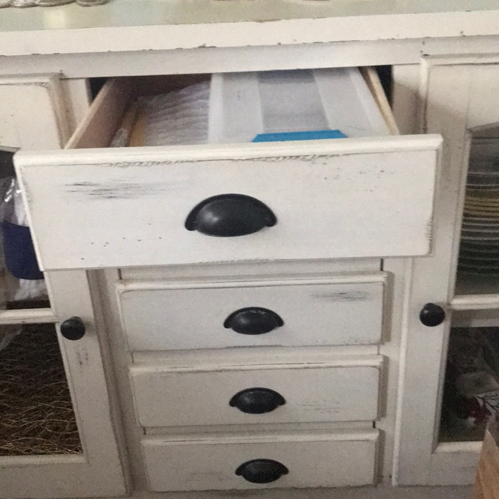 Bouffet Table - Picture 2 of 7